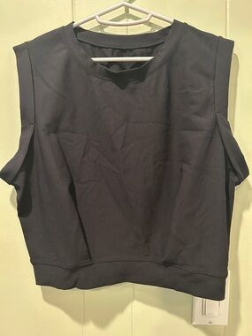 Sleeveless Ribbed Cropped Tank Top - Black